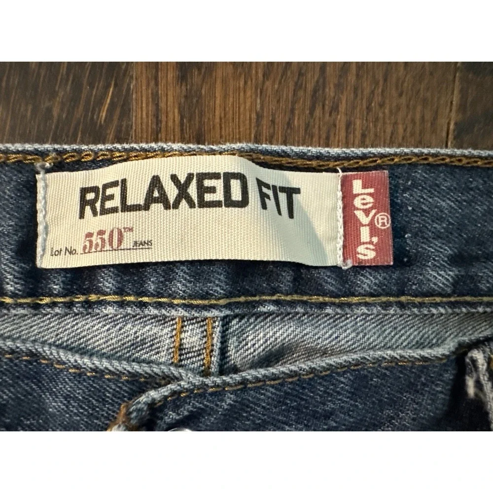 Levis Jeans 550 Relaxed Fit Blue Medium Wash Mens Size 38x32 High Rise - Picture 7 of 10
